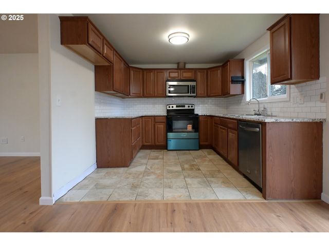 20375 Sw TAMMY Ct, Beaverton, OR 97078