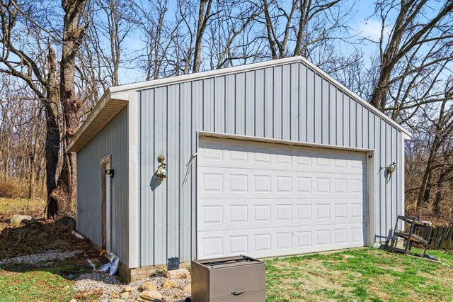 9491 Thorne Road, Horton, MI 49246