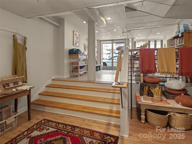 51 College Street 1A, Asheville, NC 28801