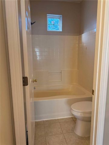 128 Windcroft Lane NW, Acworth, GA 30101