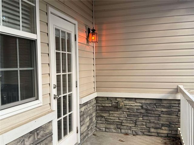 128 Windcroft Lane NW, Acworth, GA 30101