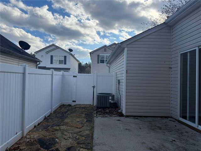 128 Windcroft Lane NW, Acworth, GA 30101