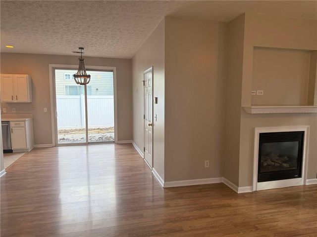 128 Windcroft Lane NW, Acworth, GA 30101