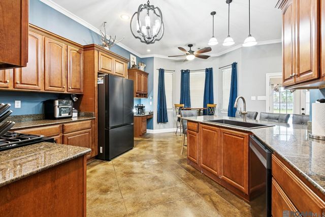 30241 Deaux Run, Albany, LA 70711