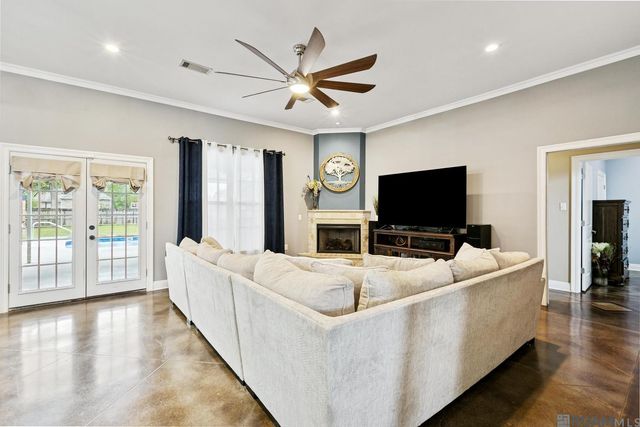 30241 Deaux Run, Albany, LA 70711