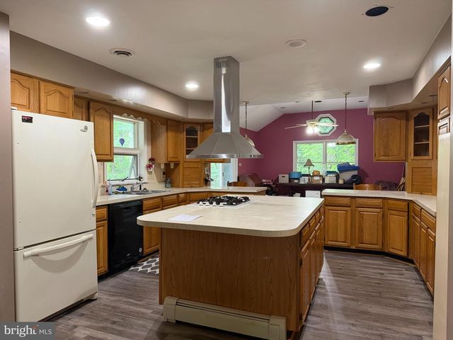 4868 CUMBERLAND HIGHWAY, Chambersburg, PA 17202