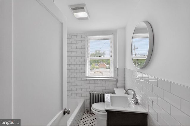 439 E 11TH AVE, Conshohocken, PA 19428