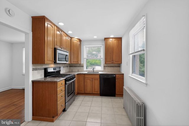 439 E 11TH AVE, Conshohocken, PA 19428