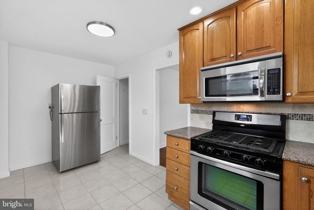 439 E 11TH AVE, Conshohocken, PA 19428