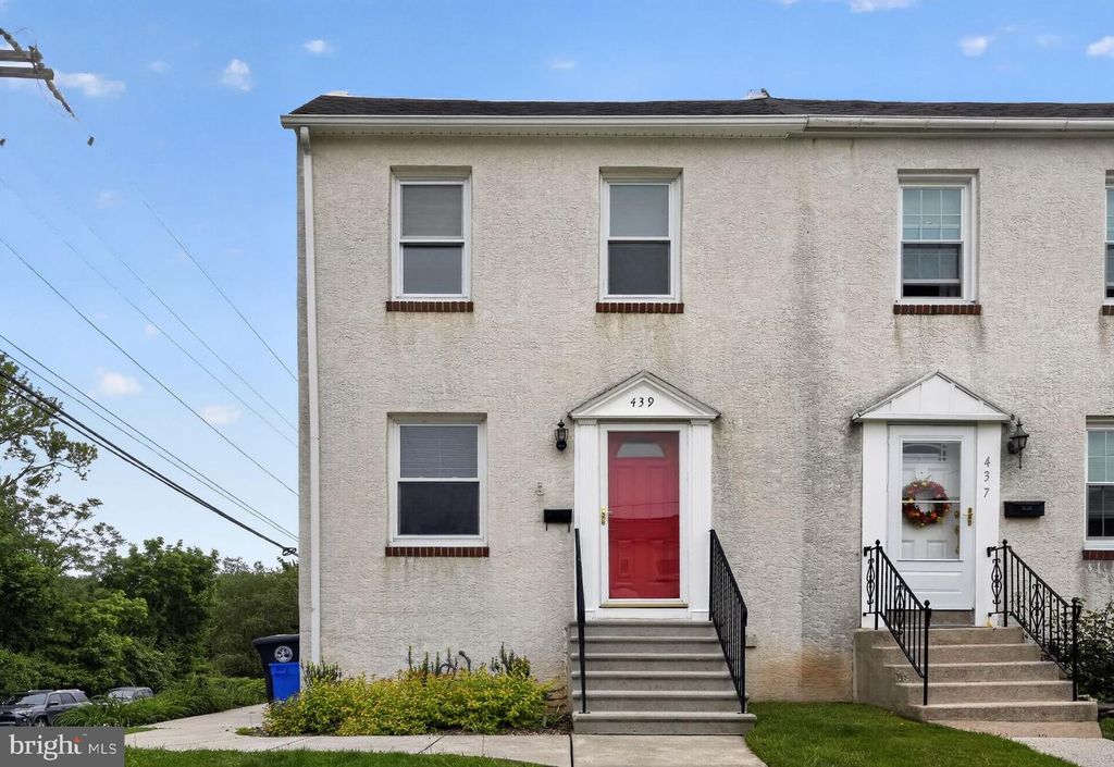 439 E 11TH AVE, Conshohocken, PA 19428