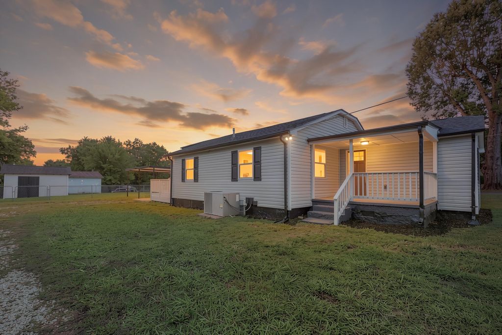 31 Circle Drive, Rossville, GA 30741