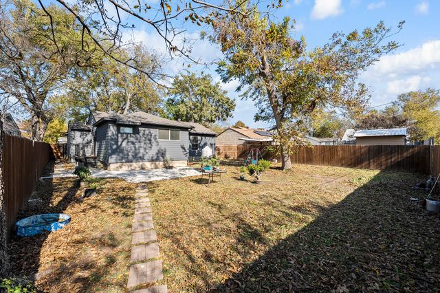 2212 Tealford Drive, Dallas, TX 75228