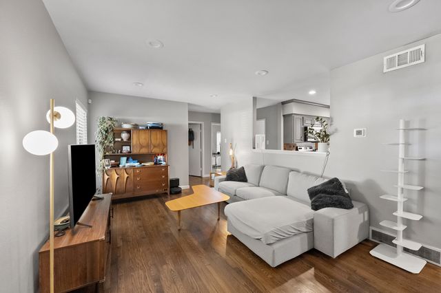 2212 Tealford Drive, Dallas, TX 75228