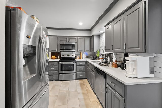 2212 Tealford Drive, Dallas, TX 75228