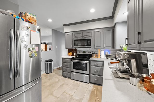 2212 Tealford Drive, Dallas, TX 75228