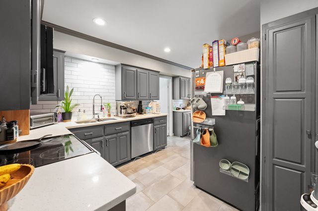 2212 Tealford Drive, Dallas, TX 75228