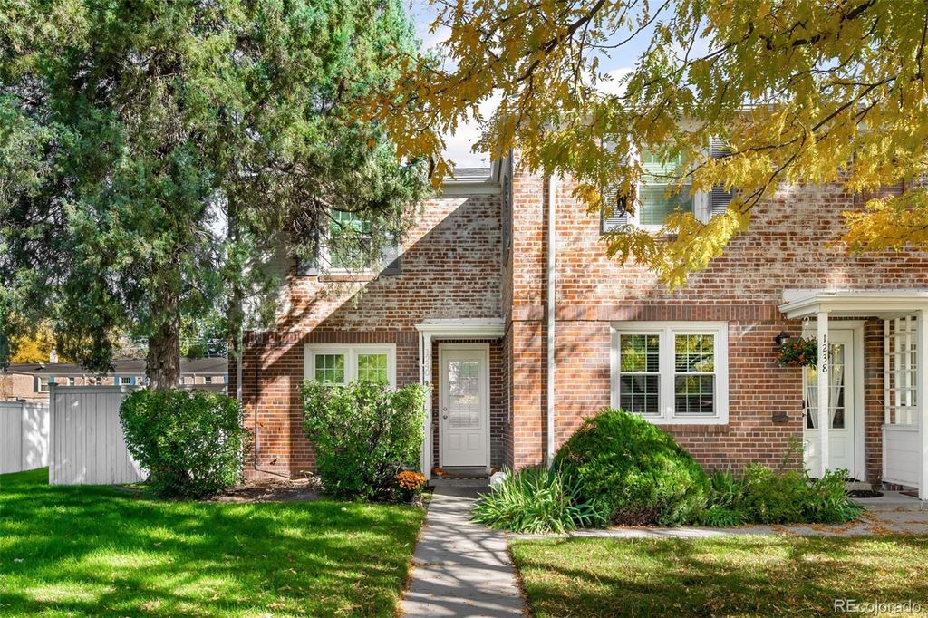 1240 Krameria Street, Denver, CO 80220