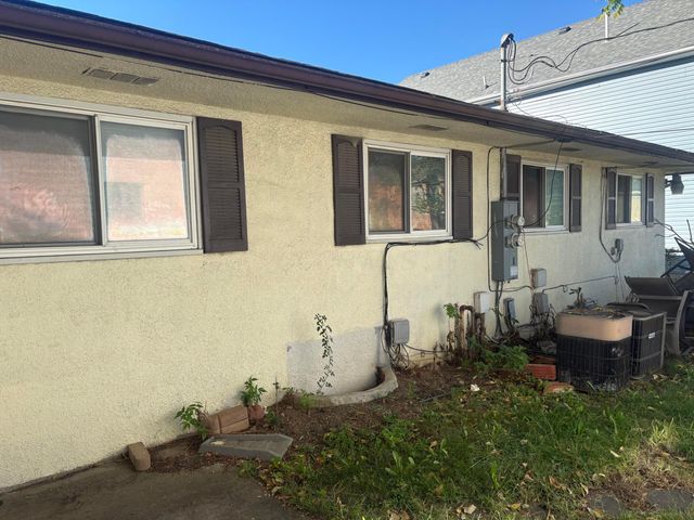 1288-1292 E 19th Avenue, Columbus, OH 43211