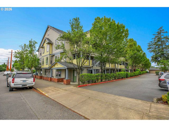9837 Ne IRVING St 312, Portland, OR 97220