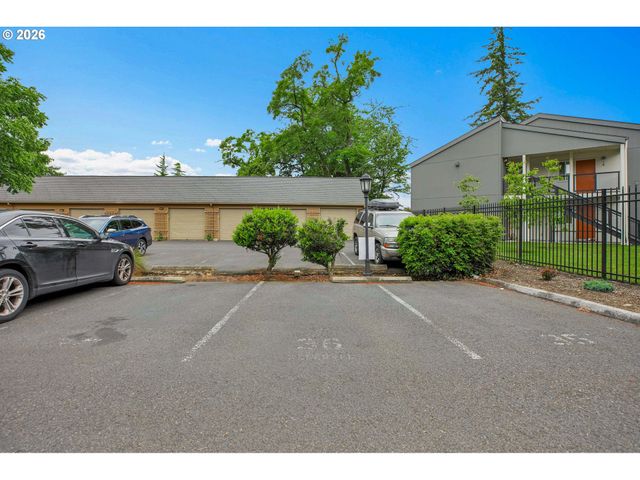 9837 Ne IRVING St 312, Portland, OR 97220