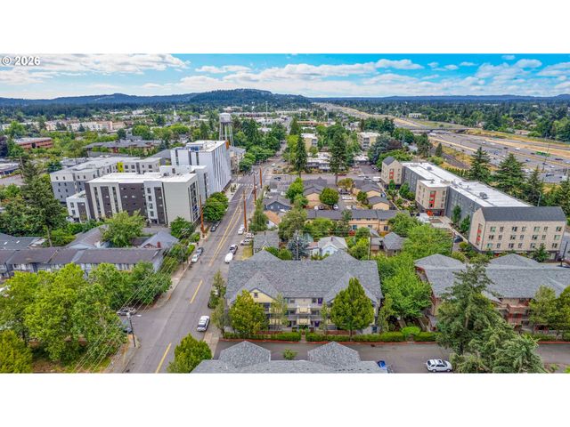 9837 Ne IRVING St 312, Portland, OR 97220