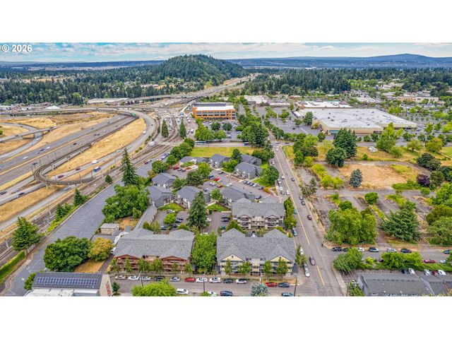 9837 Ne IRVING St 312, Portland, OR 97220