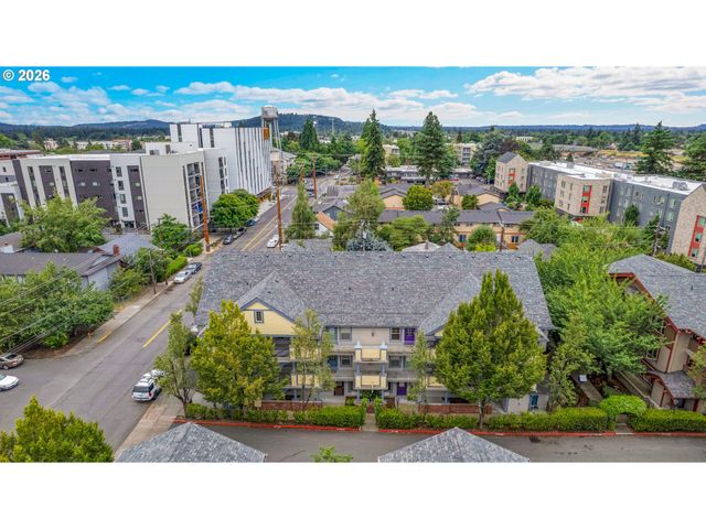 9837 Ne IRVING St 312, Portland, OR 97220