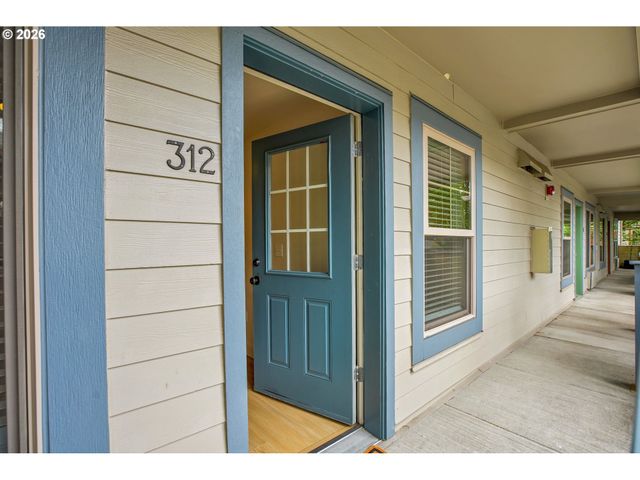 9837 Ne IRVING St 312, Portland, OR 97220