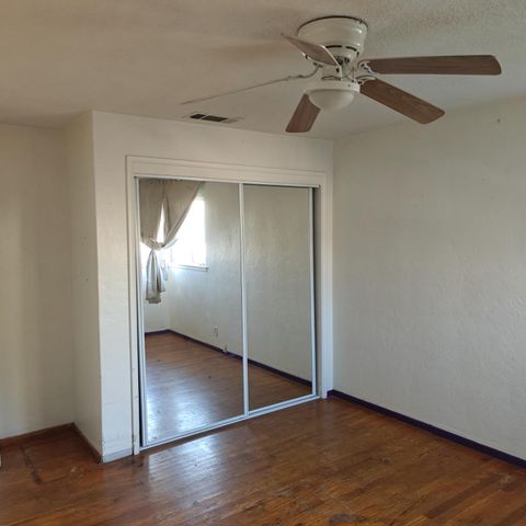 2615 N Bond Avenue, Fresno, CA 93703