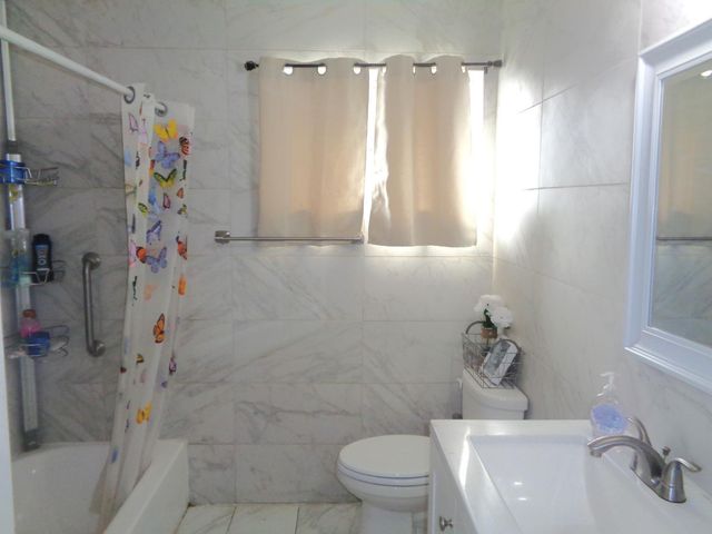 2615 N Bond Avenue, Fresno, CA 93703