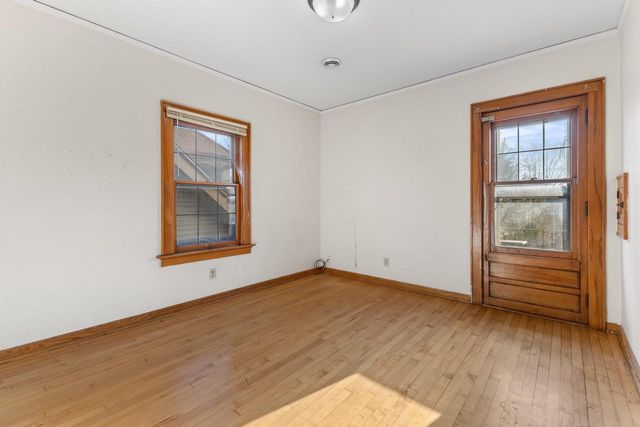 2704 N 46th STREET, Milwaukee, WI 53210