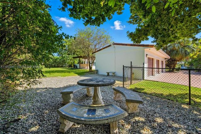 6801 SW 126th Ter, Pinecrest, FL 33156