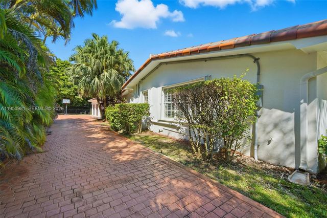 6801 SW 126th Ter, Pinecrest, FL 33156