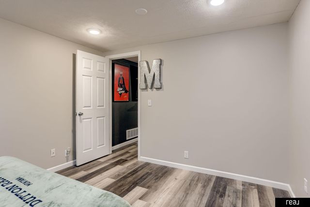 10913 Jones Street, Omaha, NE 68154