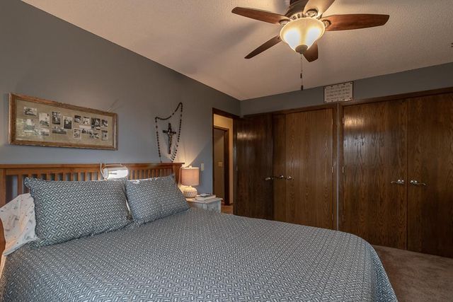 35425 Shakpays Cove Road, Kasota, MN 56050