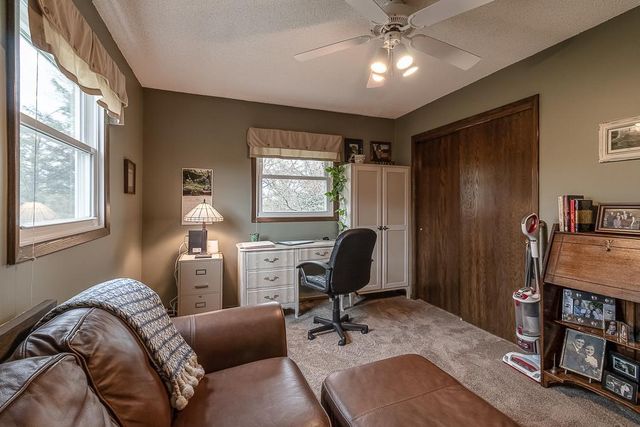 35425 Shakpays Cove Road, Kasota, MN 56050