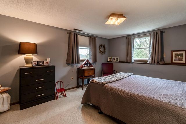 35425 Shakpays Cove Road, Kasota, MN 56050