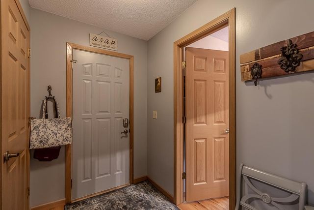 35425 Shakpays Cove Road, Kasota, MN 56050
