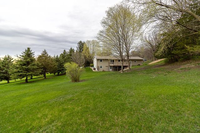 35425 Shakpays Cove Road, Kasota, MN 56050