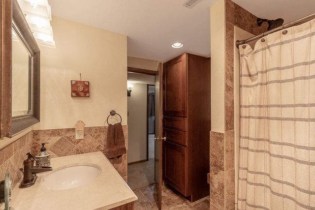 35425 Shakpays Cove Road, Kasota, MN 56050