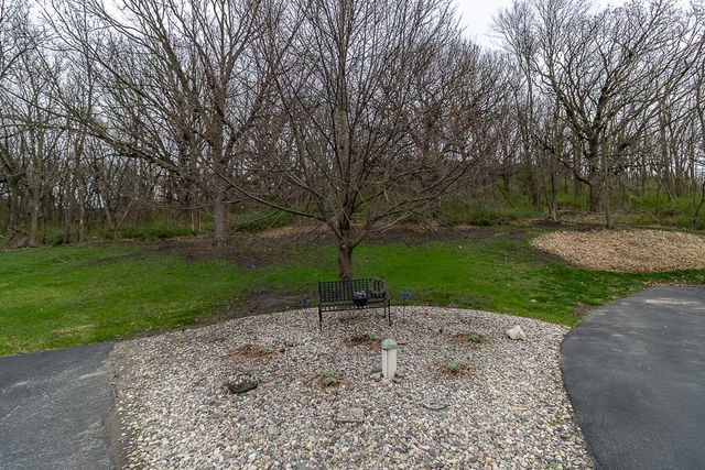 35425 Shakpays Cove Road, Kasota, MN 56050
