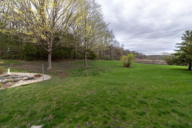35425 Shakpays Cove Road, Kasota, MN 56050