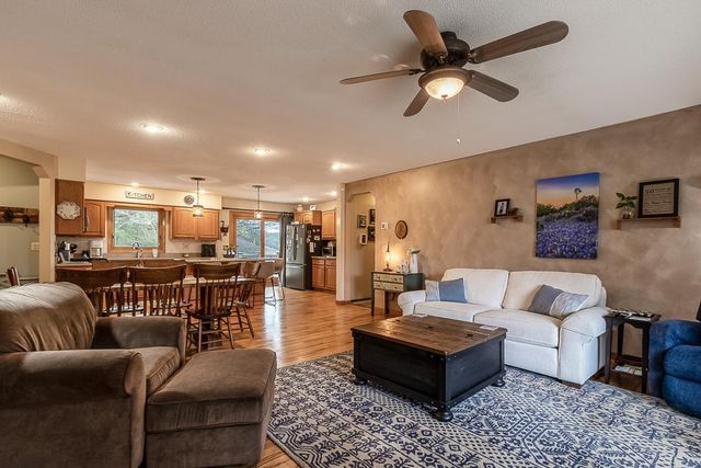 35425 Shakpays Cove Road, Kasota, MN 56050