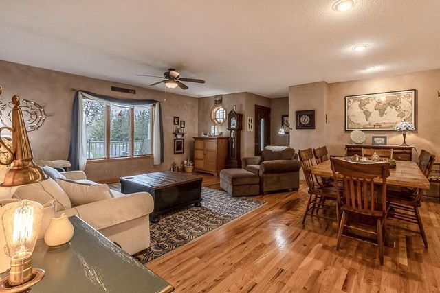 35425 Shakpays Cove Road, Kasota, MN 56050