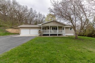 35425 Shakpays Cove Road, Kasota, MN 56050