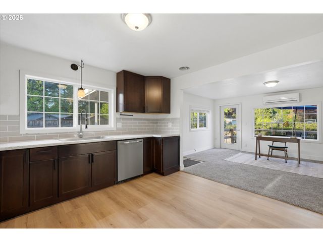 11165 Ne HURLEYS Ln, Newberg, OR 97132