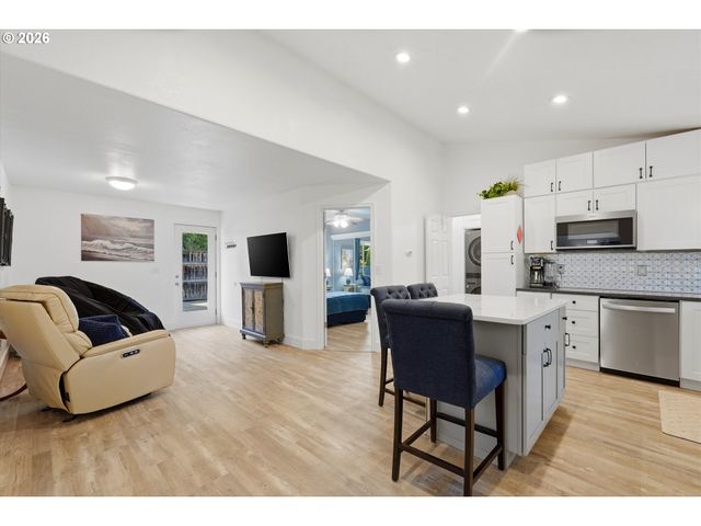 11165 Ne HURLEYS Ln, Newberg, OR 97132
