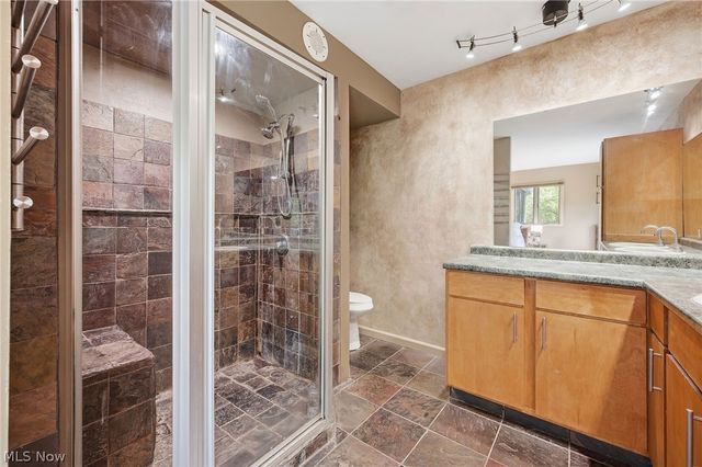 13014 Manor Drive, Chardon, OH 44024