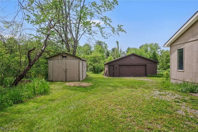 13014 Manor Drive, Chardon, OH 44024