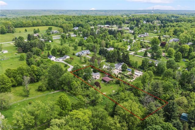 13014 Manor Drive, Chardon, OH 44024